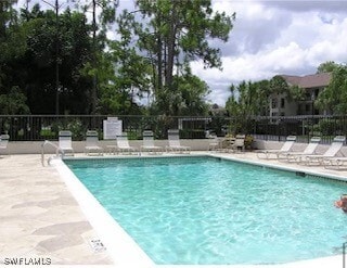 Primary Photo - 400 Fox Haven Dr