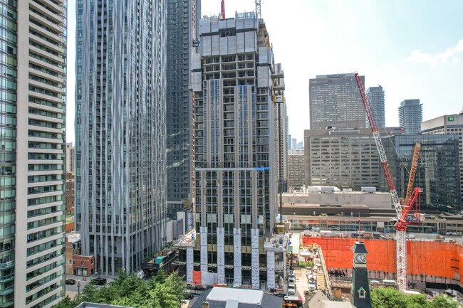 Août 2023 - 11 Yorkville