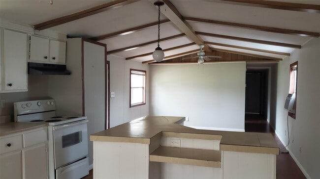 Building Photo - 865 Omeara