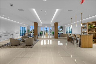 Building Photo - 888 Brickell Key Dr