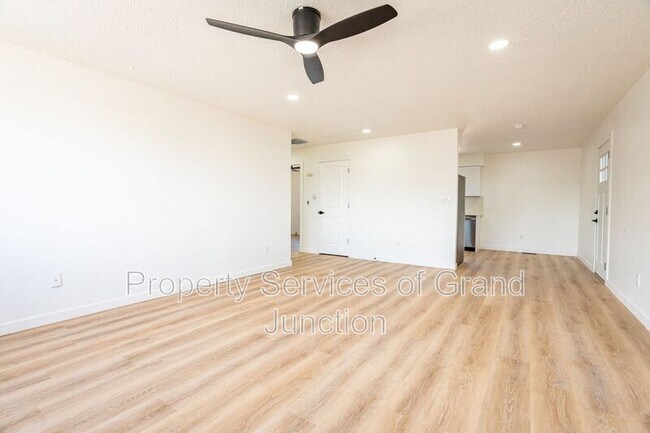Foto del edificio - 3238-D 1/4 D 1/4 Rd