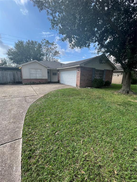 Foto del edificio - 18611 Spinney Ln