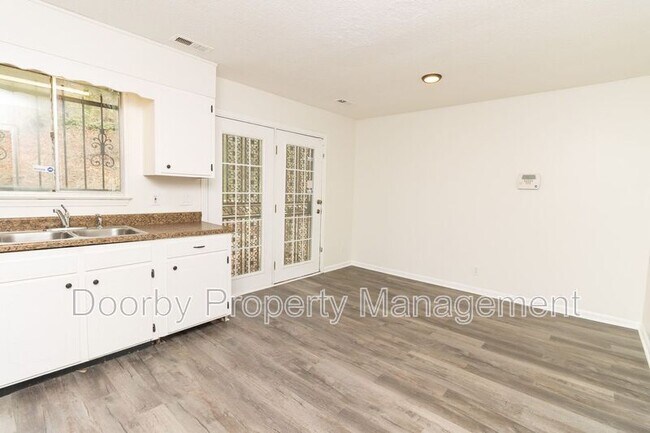 Foto del edificio - 303 Hillcrest Ave