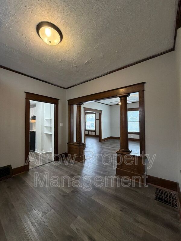 Building Photo - 2840 Starr St