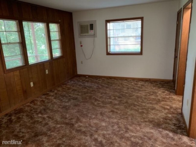 Building Photo - 1 br, 1 bath Apartment - 243 Waddell Cir