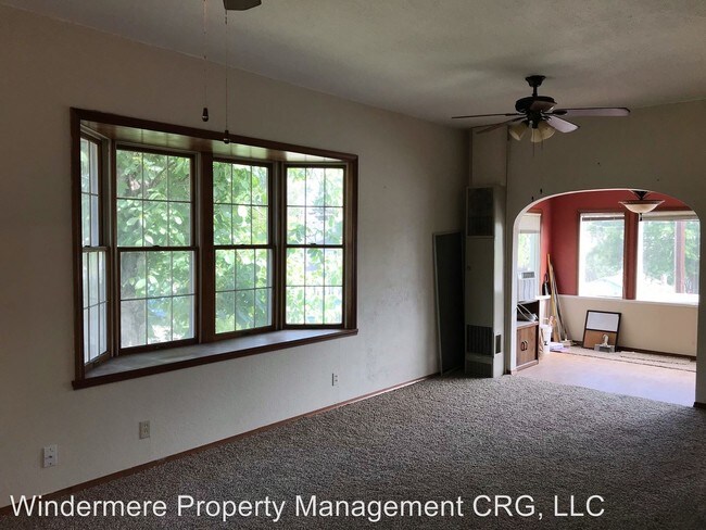 Foto del edificio - 1 br, 2 bath House - 203 E 14th St