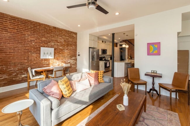 Foto del edificio - 152 E McMicken Ave