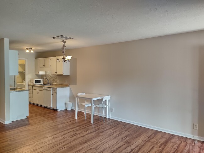 Building Photo - 110 Horizon River Dr