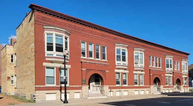 Foto del edificio - 136 High Ave