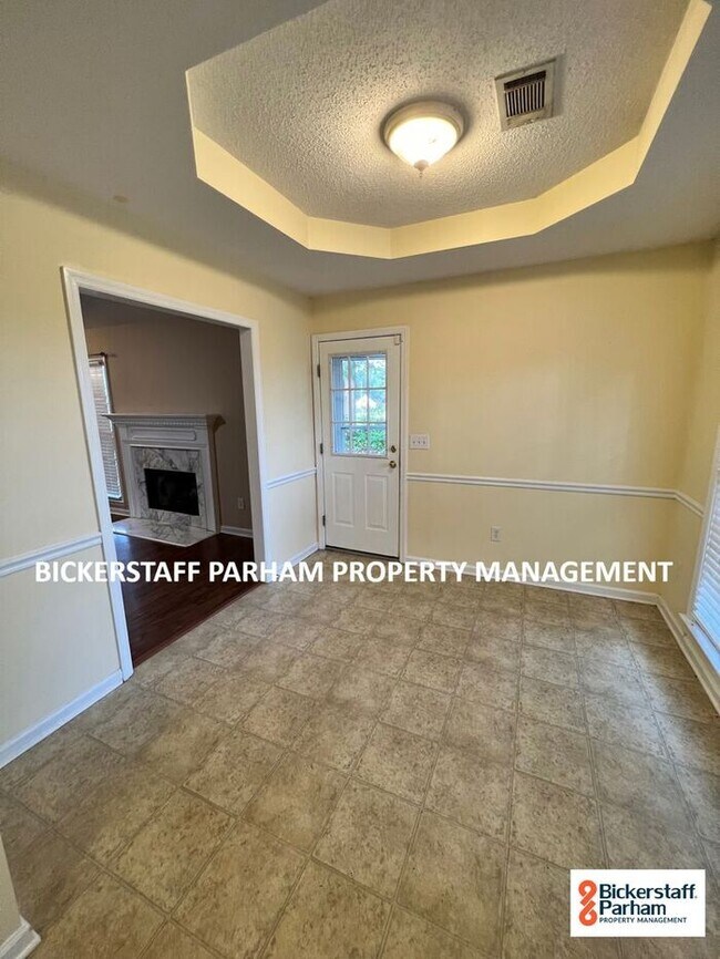 Building Photo - Spacious Modern Living. The Lifestyle You ...