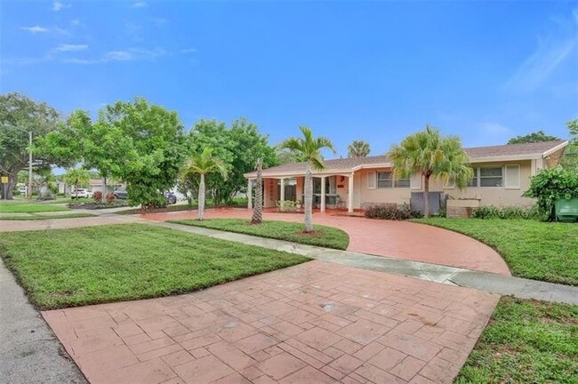 Foto del edificio - 6210 NE 21st Rd