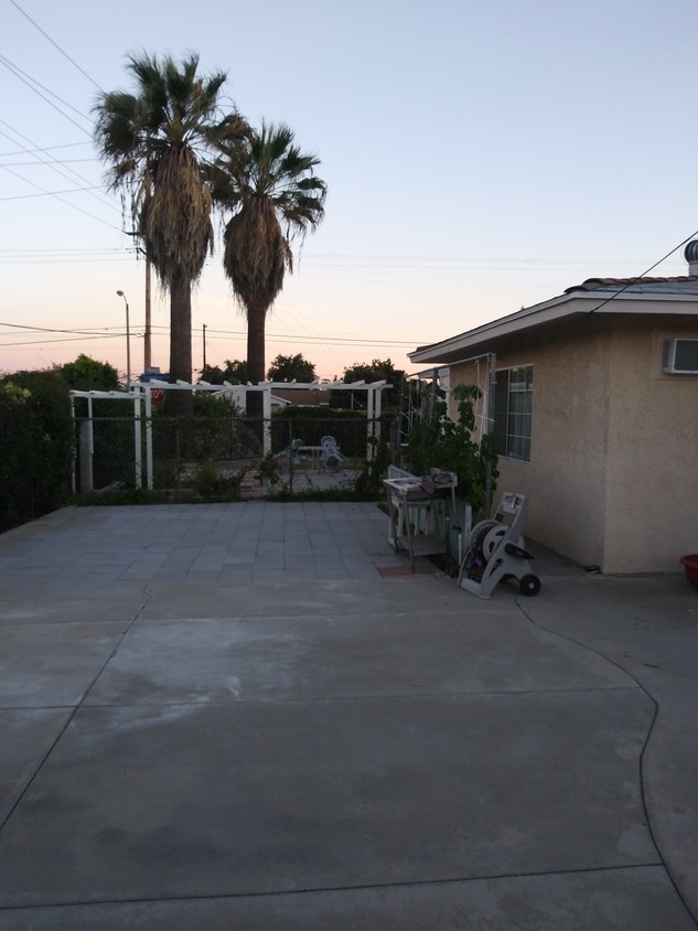 Primary Photo - 1133 San Bernardino Ave