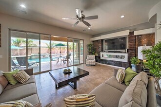 Building Photo - 18504 W Paradise Ln