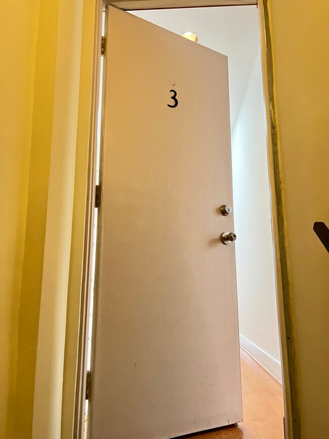 Foto del edificio - 3038 R St NW