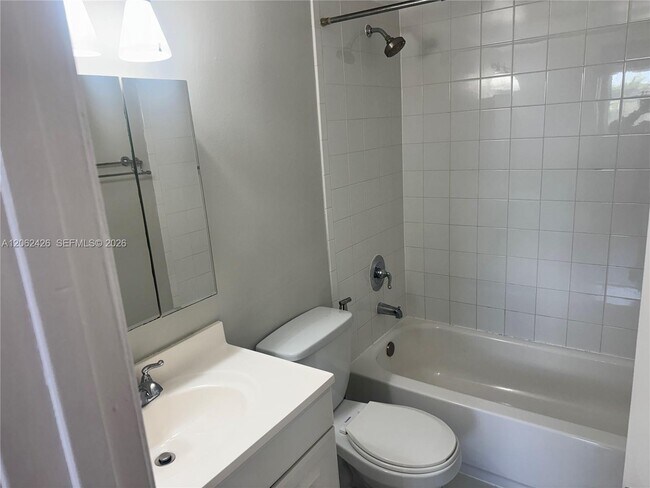 Foto del edificio - 8075 NW 7th St