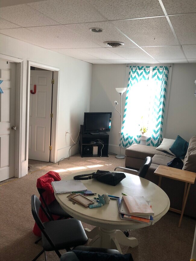 Foto del edificio - 108 Main St