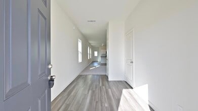 Building Photo - 524 Halifax Ct