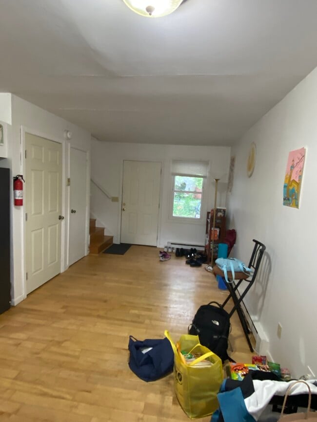 Building Photo - 237 Elmwood Ave