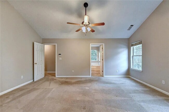 Foto del edificio - 1227 Yellow River Dr