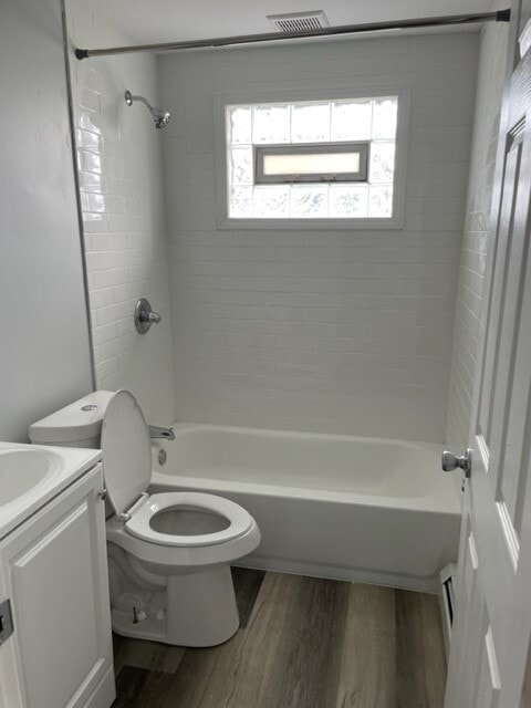 Building Photo - 21 Floreis Ct