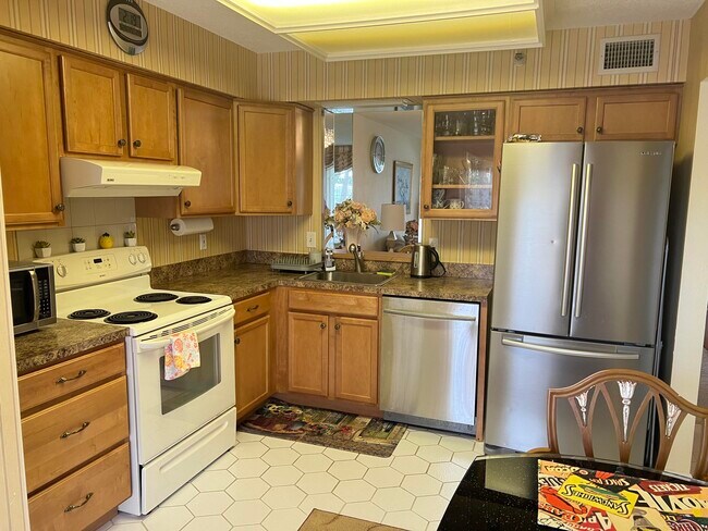 Building Photo - 14575 Bonaire Blvd