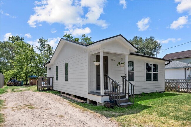 Building Photo - 6210 Nuben St