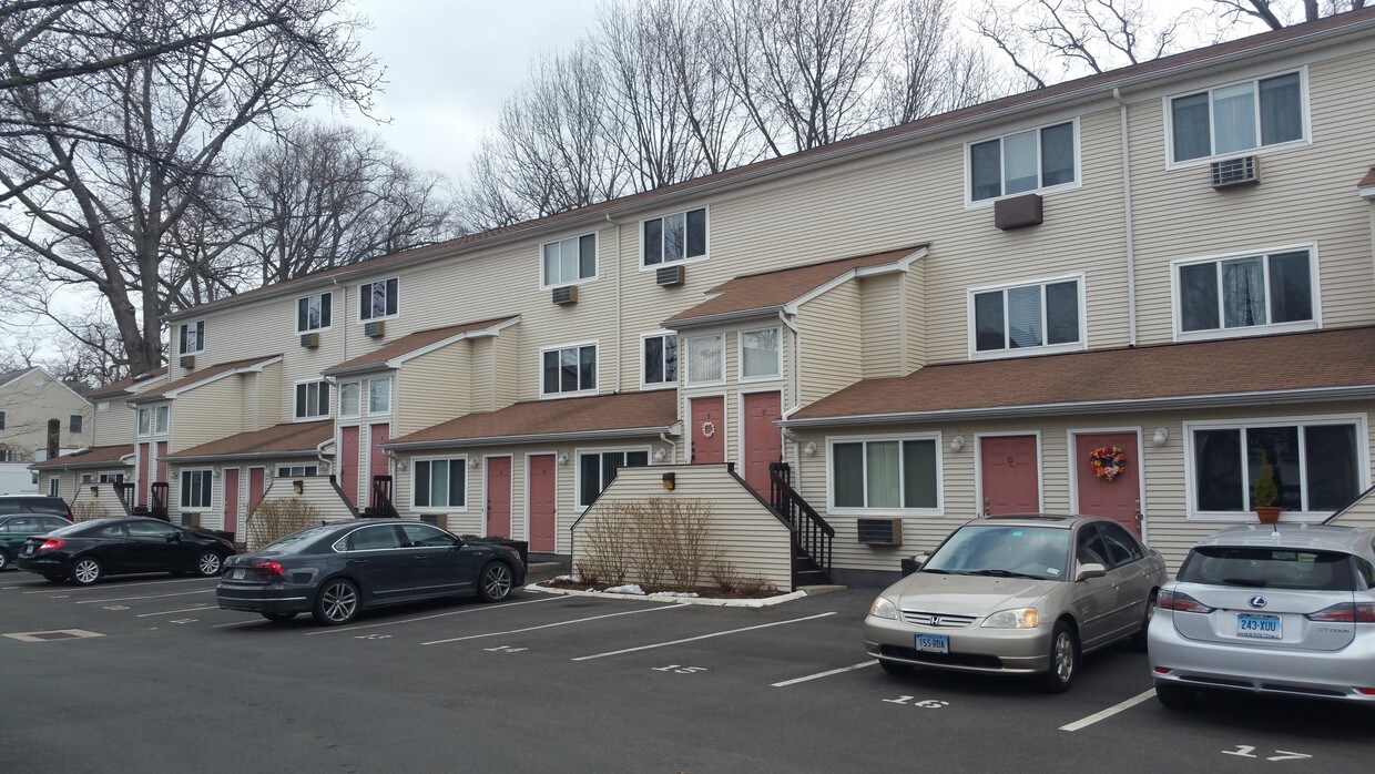 30 Elmcroft Rd, Stamford, CT 06902 Condo for Rent in Stamford, CT