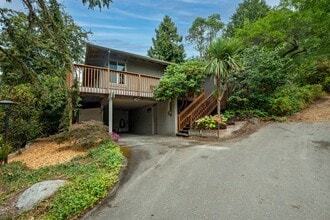 Building Photo - 5008 Puget Blvd SW