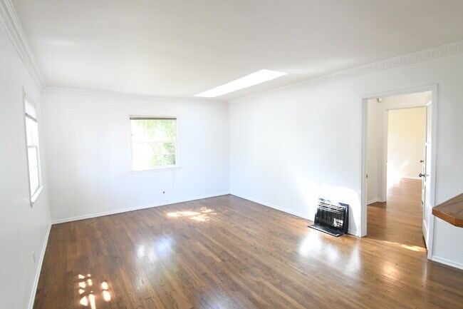 Living room - 3935 Berryman Ave
