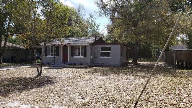 Foto del edificio - 1 Bed 1 Bath Remodeled Home | Pet Friendly | Washer Dryer Hook Ups | Section 8 Welcome