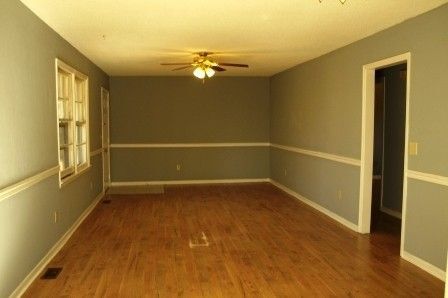 Sala de estar - 124 Hunter Dr
