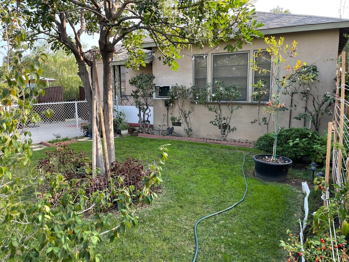 Primary Photo - 9064 Mission Dr