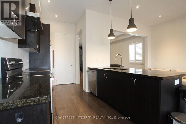 Photo du bâtiment - 266 Elyse Ct