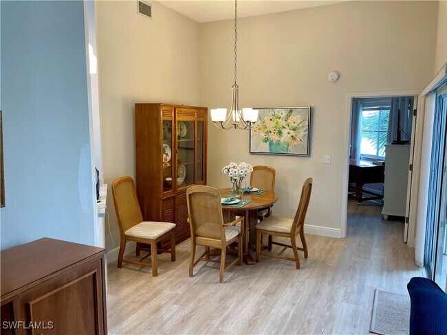 Foto del edificio - 2671 Citrus Lake Dr