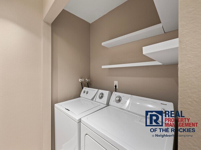 Foto del edificio - Charming 3-Bed, 1.5-Bath Home in Desirable West Fort Collins!