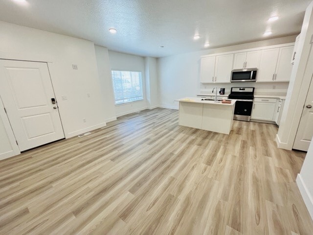 Building Photo - 909 N 1190 E