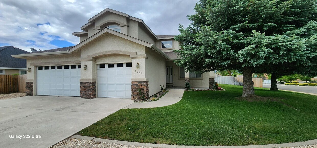 Primary Photo - Beautiful Carson City Home For Rent