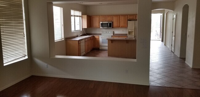 Foto del edificio - 1744 W Frye Rd