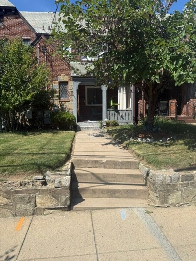 Foto del edificio - 5122 New Hampshire Ave NW
