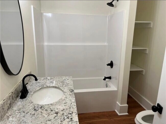 Foto del edificio - 2110 Bienville St