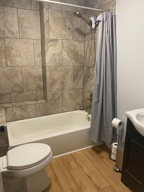 Foto del edificio - 1015 Laughlin St