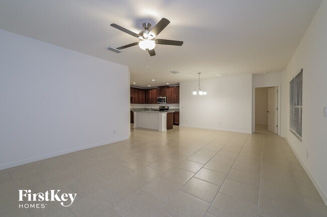 Foto del edificio - 845 Avenal Ln