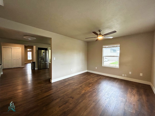 Building Photo - Newly Remodeled Single Family Home