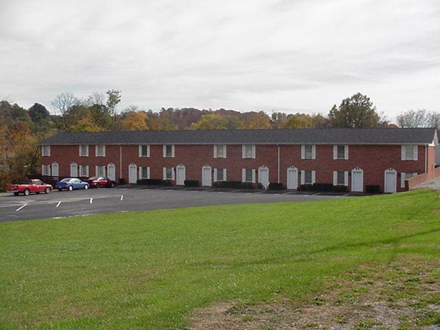 EXTERIOR - 108 Morgan St