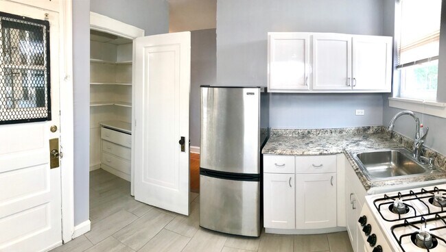 Foto del edificio - 3938 S Talman Ave