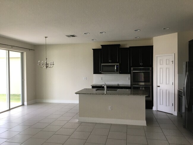 Foto del edificio - 2510 Sanderling St