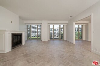 Building Photo - 10580 Wilshire Blvd