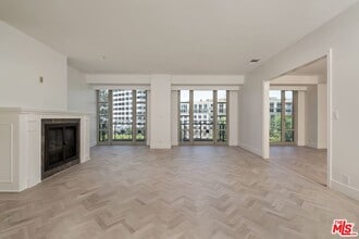 Building Photo - 10580 Wilshire Blvd