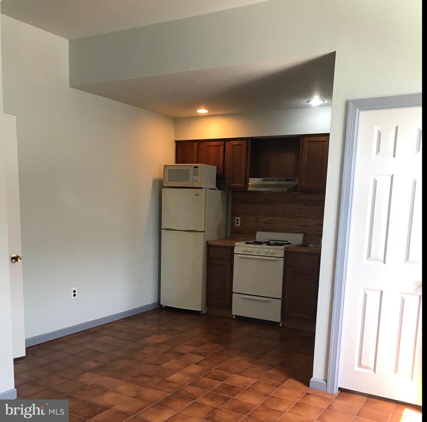 1327 Snyder Ave, Philadelphia, PA 19148 House Rental in Philadelphia