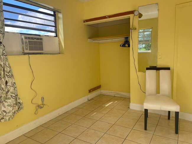 Building Photo - Cutler Bay